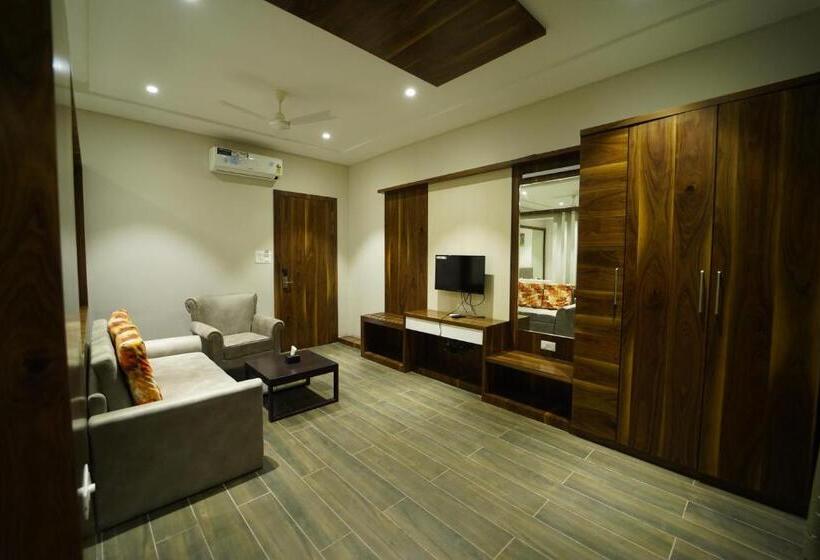 فندق The Royal Inn