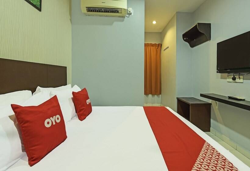 M Three Hotel By Oyo