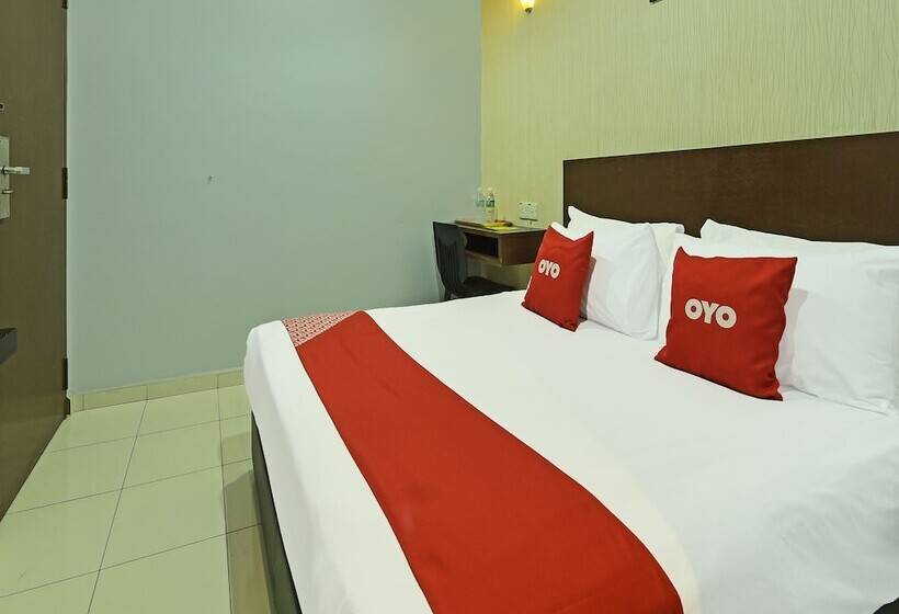 M Three Hotel By Oyo