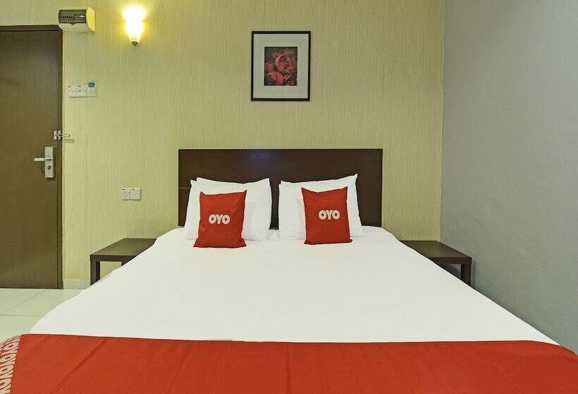 M Three Hotel By Oyo