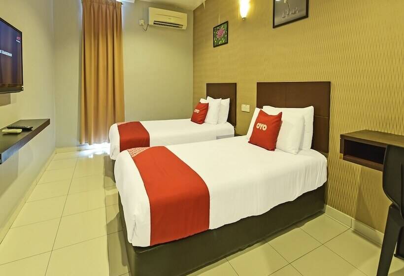 M Three Hotel By Oyo