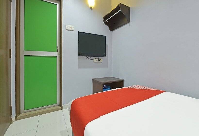 M Three Hotel By Oyo