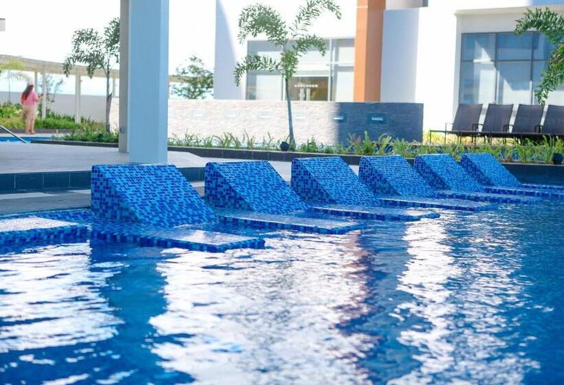 Mactan Newtown Condo By Ejb