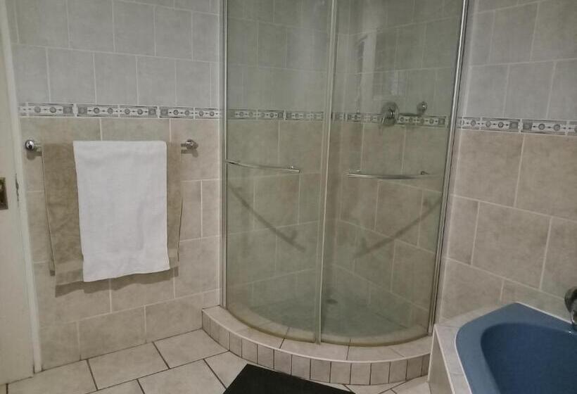 ペンション Family House