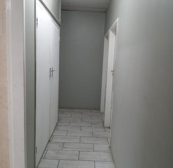 ペンション Family House