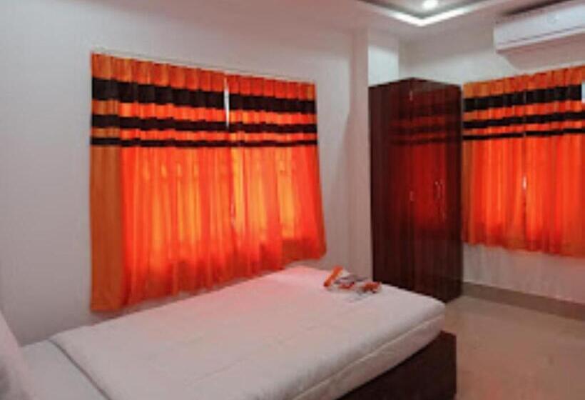 پانسیون Fabexpress Lakhi