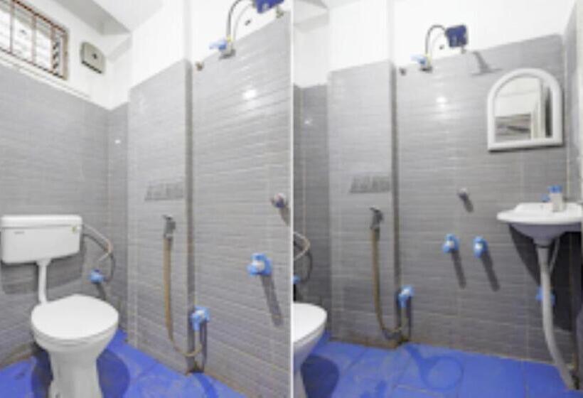 پانسیون Fabexpress Lakhi