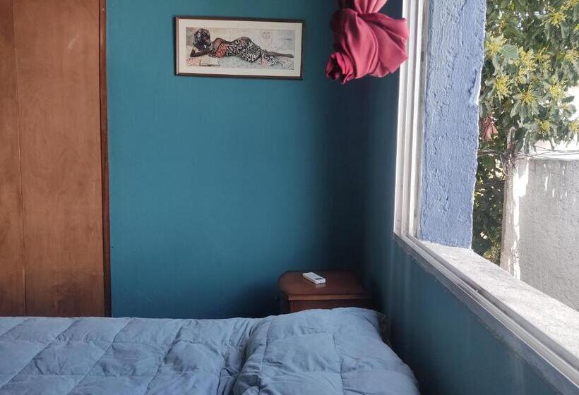 پانسیون Patio Urbano Suites & Beds