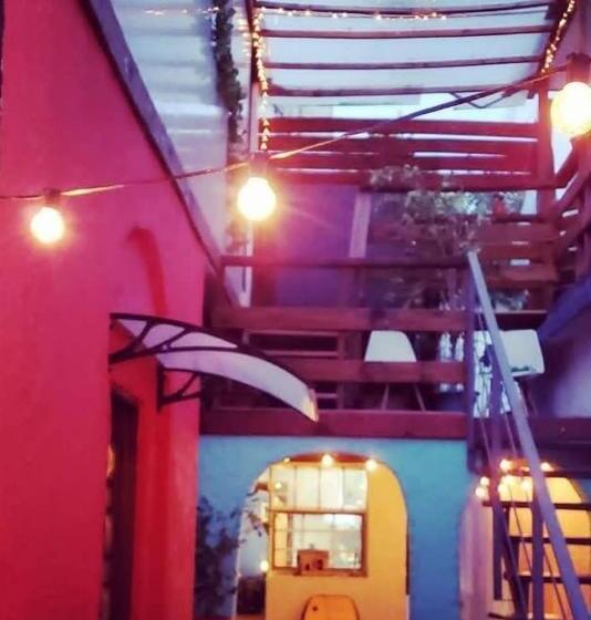 پانسیون Patio Urbano Suites & Beds