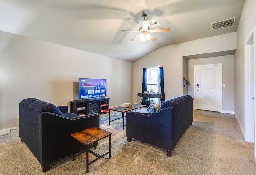 Pet Friendly Lubbock Home   10 Mi To Downtown
