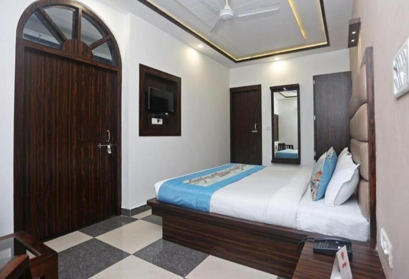 Pratap By Goyal Hoteliers