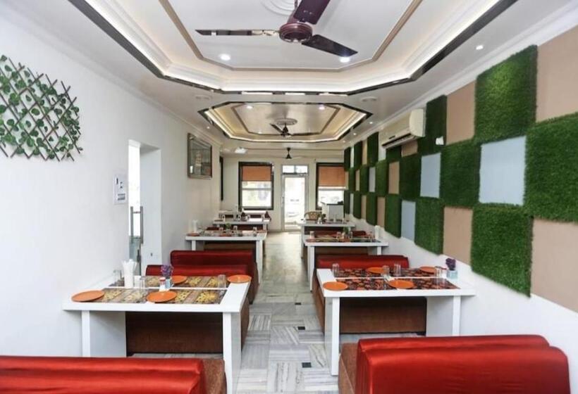 Pratap By Goyal Hoteliers