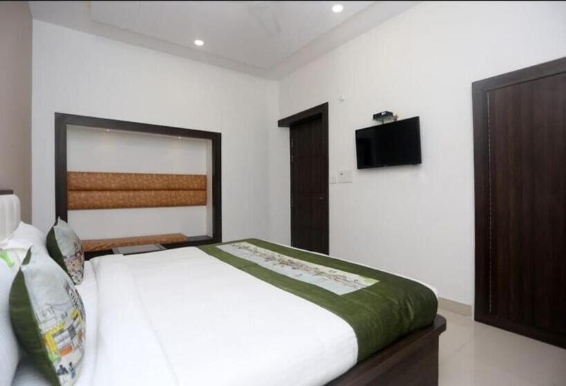 Pratap By Goyal Hoteliers