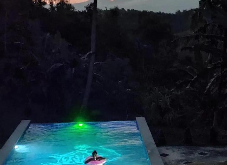 אתר נופש Ume Sari Nusa