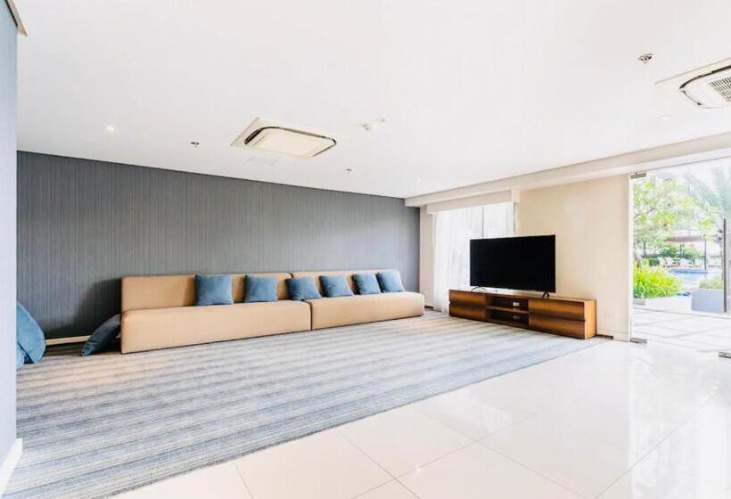 Retreat In The Heart Of The City