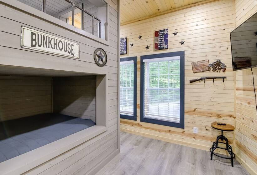 Spacious Sevierville Cabin W/ Hot Tub & Game Room!