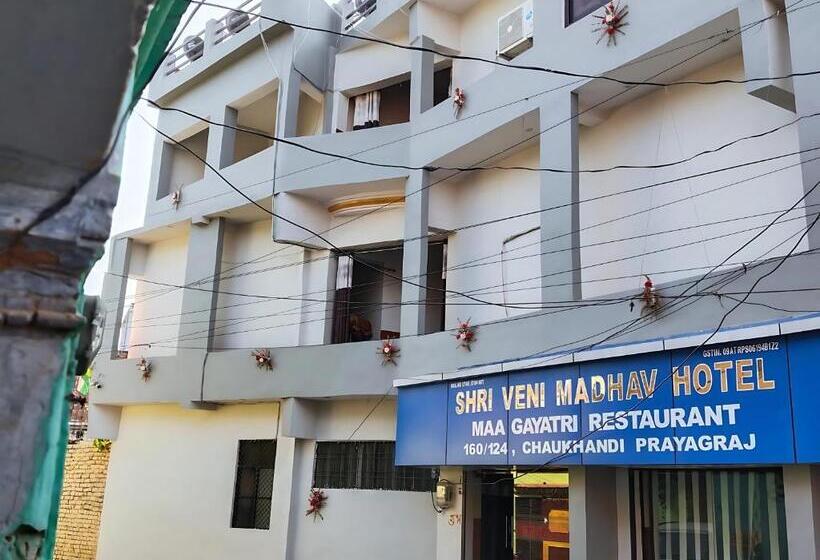 Shriveni Madhav Hotel Near Kalindi Floating Restaurant