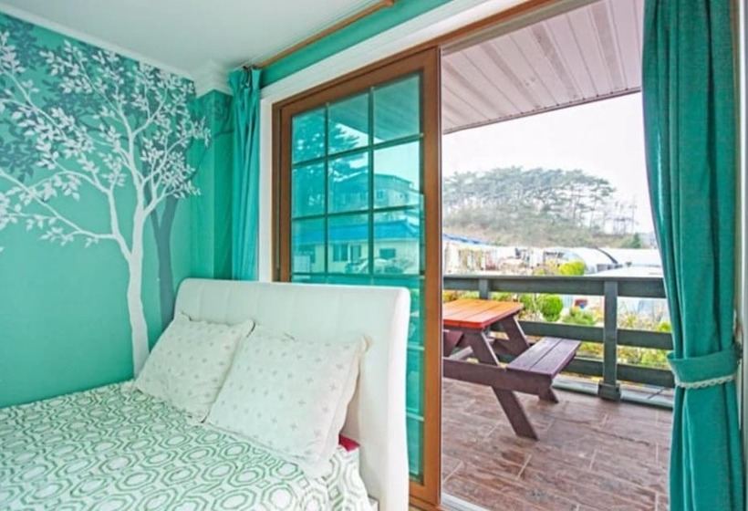 Taean Jangmibit Insaeng Pension