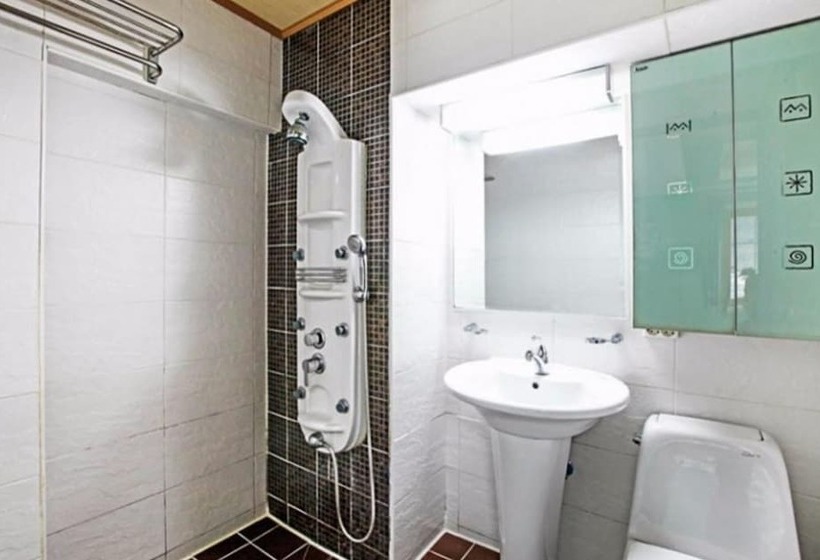 Taean Jangmibit Insaeng Pension