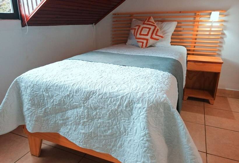 Trebol Amarillo Bed & Breakfast