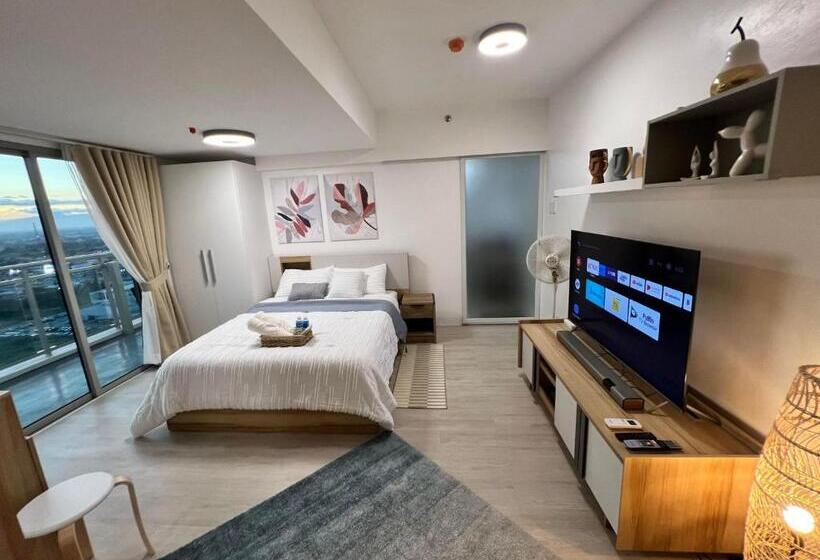 1br Unit With Spectacular View Monaco Tower 1430a