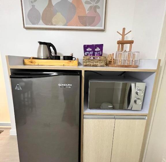 1br Unit With Spectacular View Monaco Tower 1430a