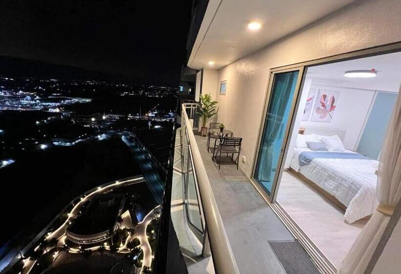 1br Unit With Spectacular View Monaco Tower 1430a