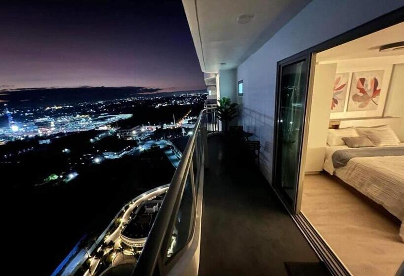 1br Unit With Spectacular View Monaco Tower 1430a