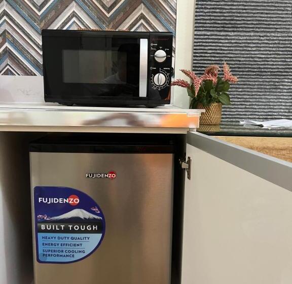 Aesthetic Functional Minimalist Space Sunvida Tower Sv1716