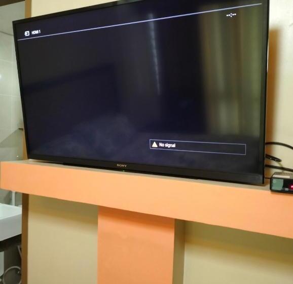 Affordable Condotel Near Airport At 2 Palm Tree Villas