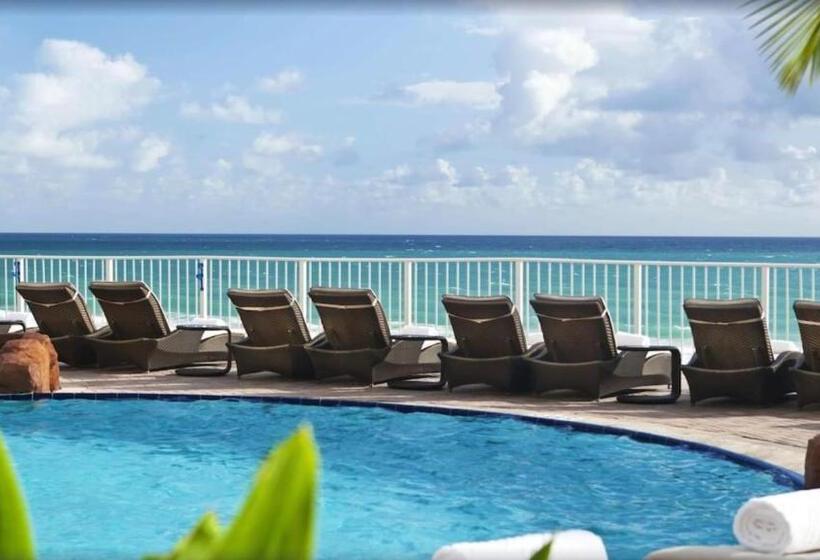 ユースホステル Luxurious Beach Resortbay View Insta Worthy Gym