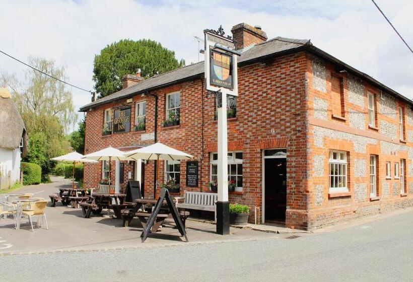 ユースホステル The George Inn St Mary Bourne