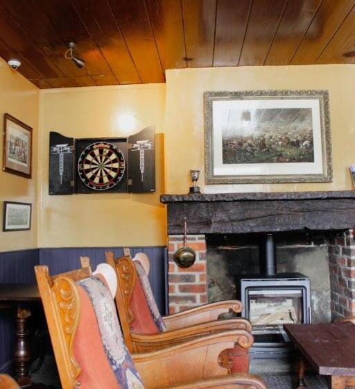 ユースホステル The George Inn St Mary Bourne