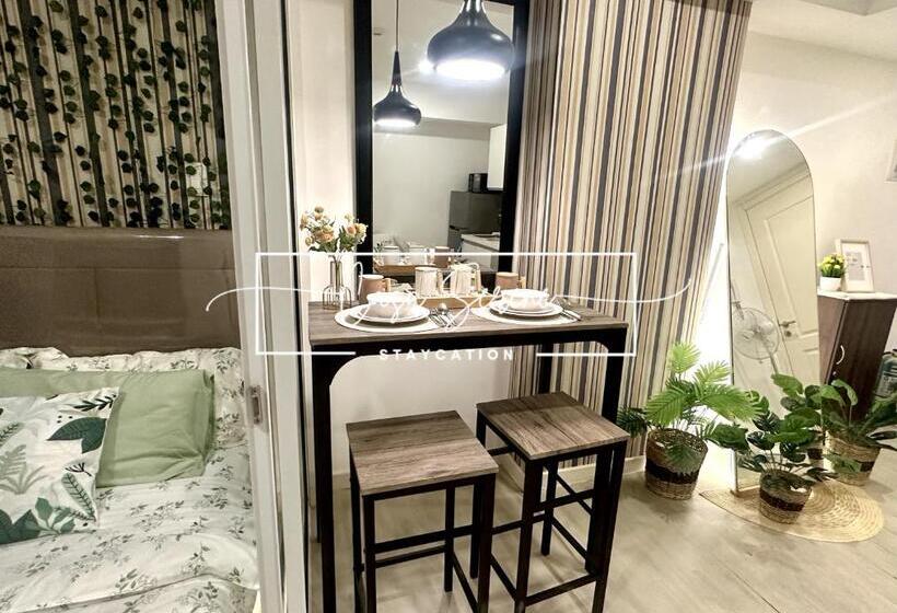 Azure Urban Resort By Casa Serene Staycation