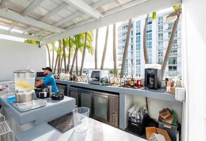 Beachfront Luxury 2br 2ba, Sleeps 6, Resort Access   Horizon By Homestakes