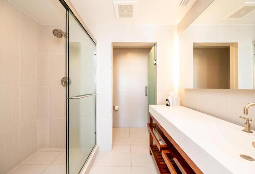 Beachfront Luxury 2br 2ba, Sleeps 6, Resort Access   Horizon By Homestakes