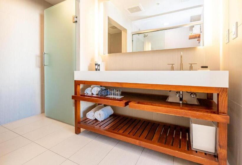 Beachfront Luxury 2br 2ba, Sleeps 6, Resort Access   Horizon By Homestakes