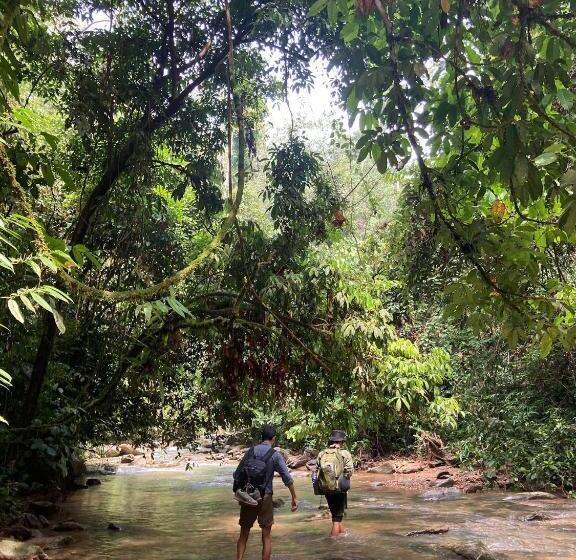 مبيت وإفطار Eco Trekking Lodge Bar & Tour S