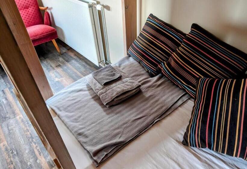 مبيت وإفطار Hótel Hrífunes By Ourhotels