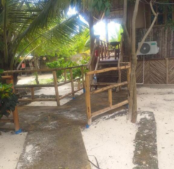 مبيت وإفطار Jambiani Wood House