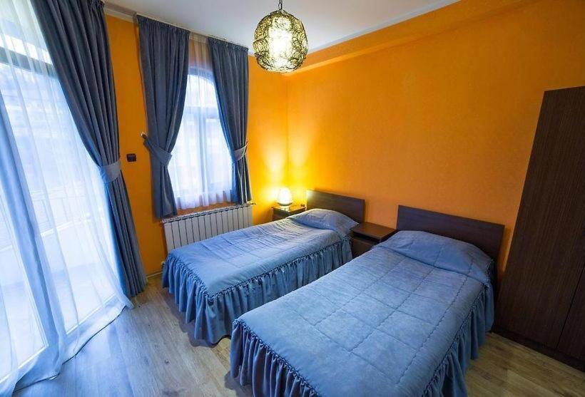 ベッドアンドブレックファースト Kris Hotel & Restaurant