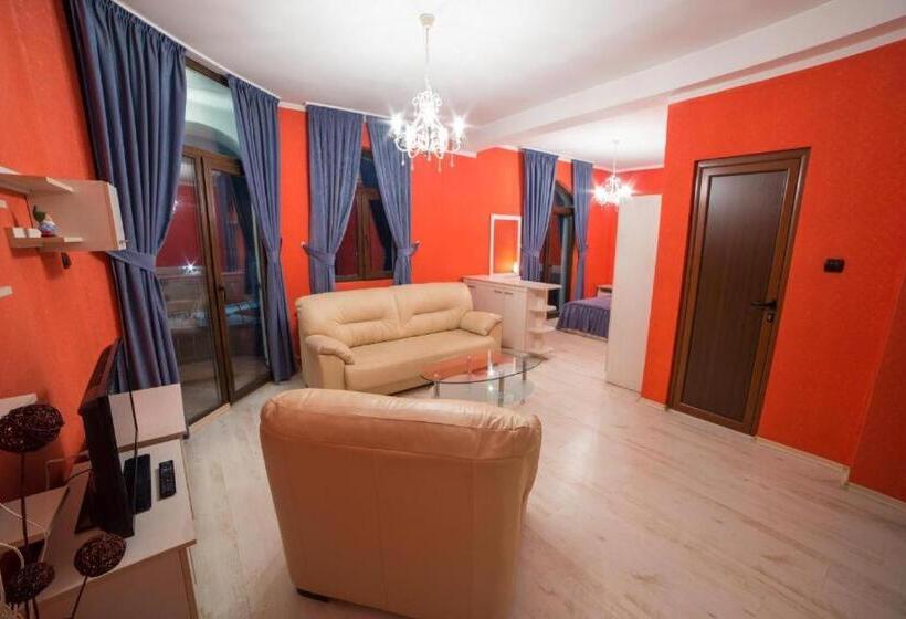 ベッドアンドブレックファースト Kris Hotel & Restaurant