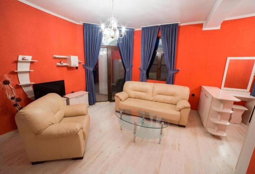 ベッドアンドブレックファースト Kris Hotel & Restaurant