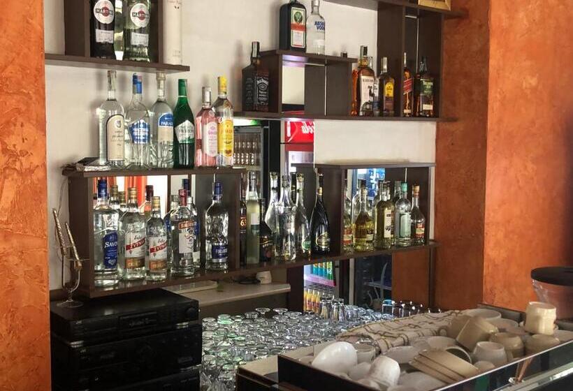 ベッドアンドブレックファースト Kris Hotel & Restaurant