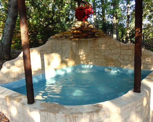 צימר La Chaumière De La Forêt Enchantée, Week End Insolite, Avec Jacuzzi Privatif Dans Espace Bien Etre