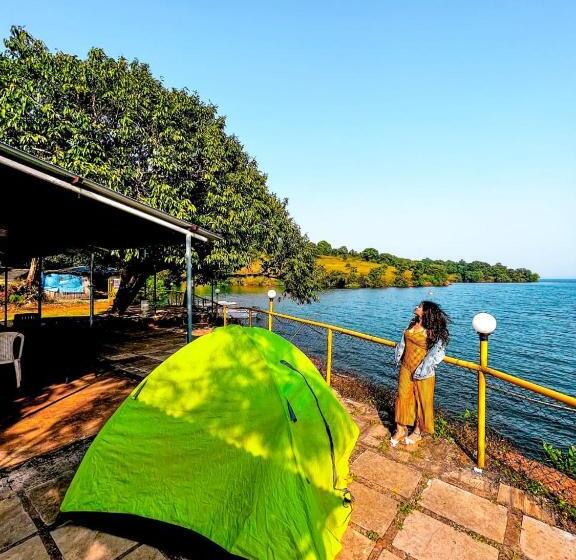 مبيت وإفطار Lakeview Resort Near Lavasa By Maharashtra Camper’s