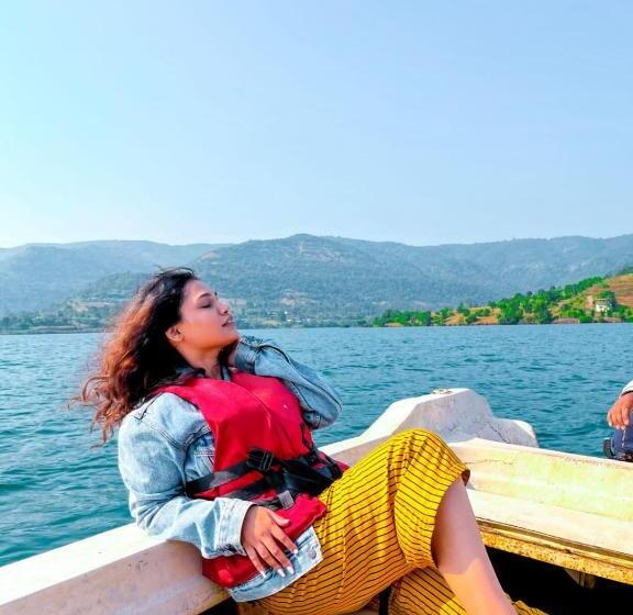 مبيت وإفطار Lakeview Resort Near Lavasa By Maharashtra Camper’s