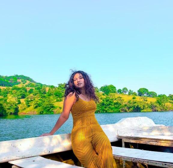 مبيت وإفطار Lakeview Resort Near Lavasa By Maharashtra Camper’s