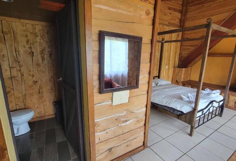 مبيت وإفطار Poas Volcano & La Paz Waterfall Cabins