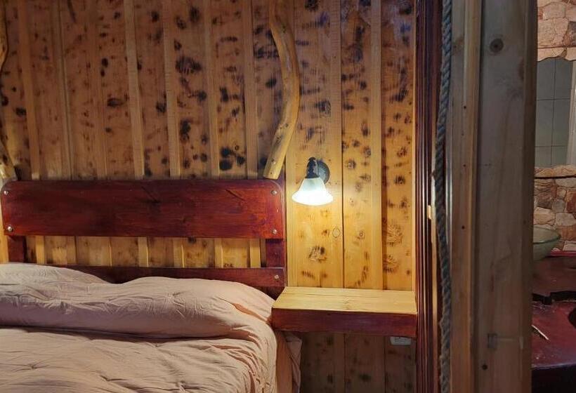 مبيت وإفطار Poas Volcano & La Paz Waterfall Cabins